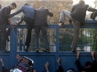 ملت ایران حامی دانشجویان انقلابی است