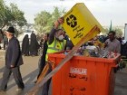 خیابان‌های کربلا و نجف توسط خادمان حسینی(ع) آراسته می‌شود