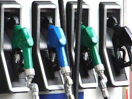دو راهکار اساسی برای حفظ کارت سوخت بدون افزایش قیمت بنزین