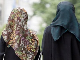 زنان محجبه در غرب بیشتر در معرض اسلام‌هراسی هستند