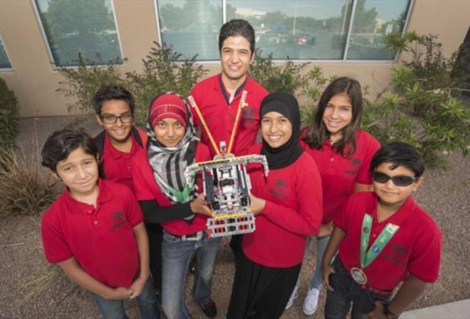 تیم دانش آموزان مسلمان آمریکایی برنده جایزه رقابت‌های رباتیک شد