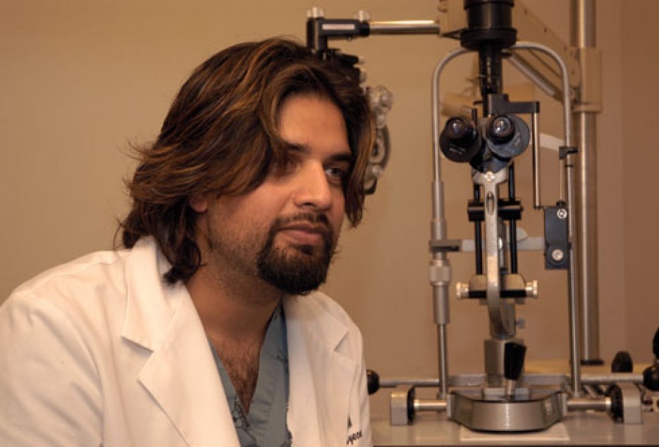 جراح چشم مسلمان برنده جایزه نوآور سال در کانادا شد