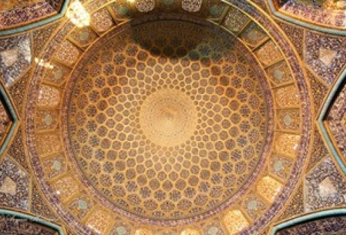 تجلیل از چهره ماندگاری معماری ایران در قم