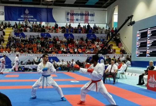 تیم کاراته انقلاب با ۷ مدال طلا به مقام قهرمانی رسید
