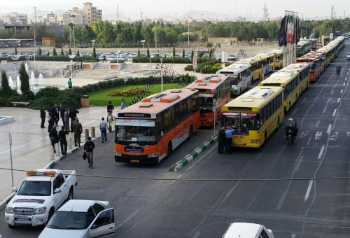 اعزام 58 دستگاه اتوبوس درون شهری شهرداری قم به مرز مهران