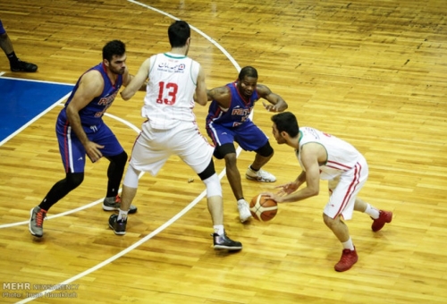 تیم بسکتبال خلیج فارس قم برابر نماینده قزوین شکست خورد