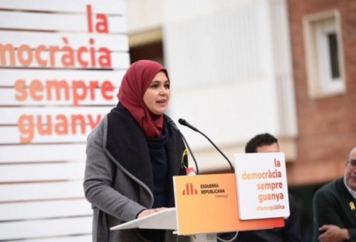 بانوی مسلمان به عنوان نخستین نماینده محجبه پارلمان کاتالونیا انتخاب شد