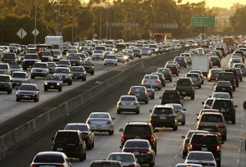 شهرهای بزرگ جهان برای رفع آلودگی هوا و ترافیک چه می کنند؟