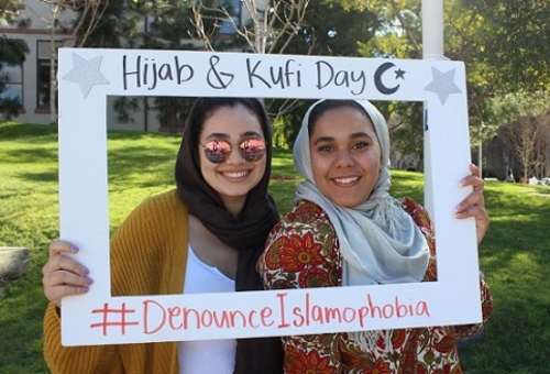 روز «حجاب» توسط دانشجویان انجمن اسلامی در کالیفرنیا برگزار شد