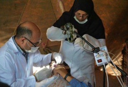 ارائه خدمات ویژه دندانپزشکی به مردم روستای قمرود