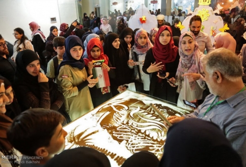 استقبال لبنانی‌ها از هفته فرهنگی قم/ عرضه تولیدات قم در نبطیه