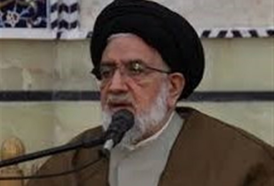 امام خمینی (ره) به ایران عزت و استقلال داد