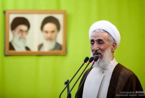 نماز جمعه تهران: برخورد قانونی و قاطع با متخلفان اقتصادی شود