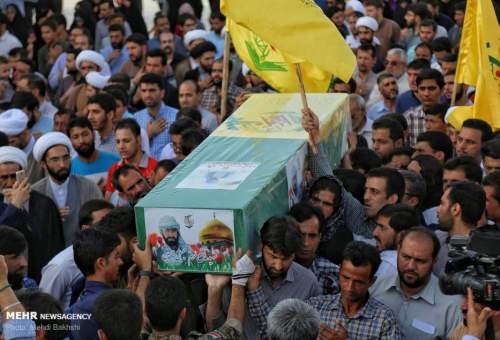 گزارش تصویری: مراسم تشییع شهید مدافع حرم جمیل حسین