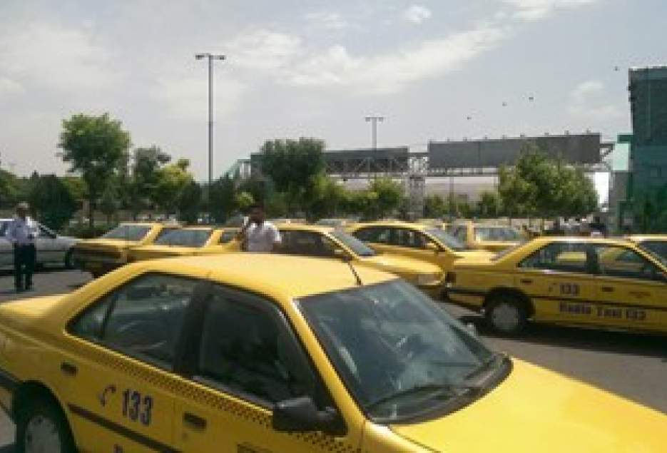 ارائه خدمات سازمان تاکسیرانی باید ارتقاء یابد/ارائه بسته تشویقی به راننندگان تاکسی