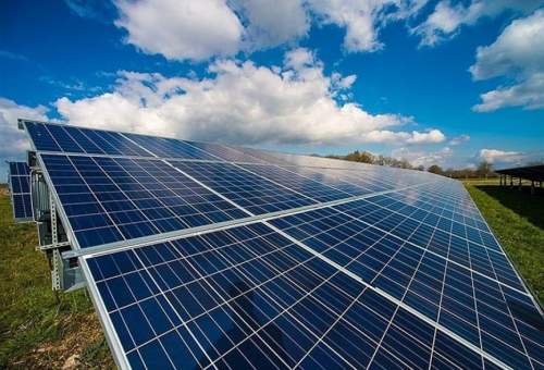 حمایت ویژه استان قم از سرمایه‌گذاری در حوزه انرژی خورشیدی