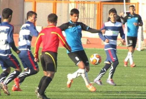 تیم فوتبال جوانان صبای قم برابر نفت اهواز به میدان می‌رود