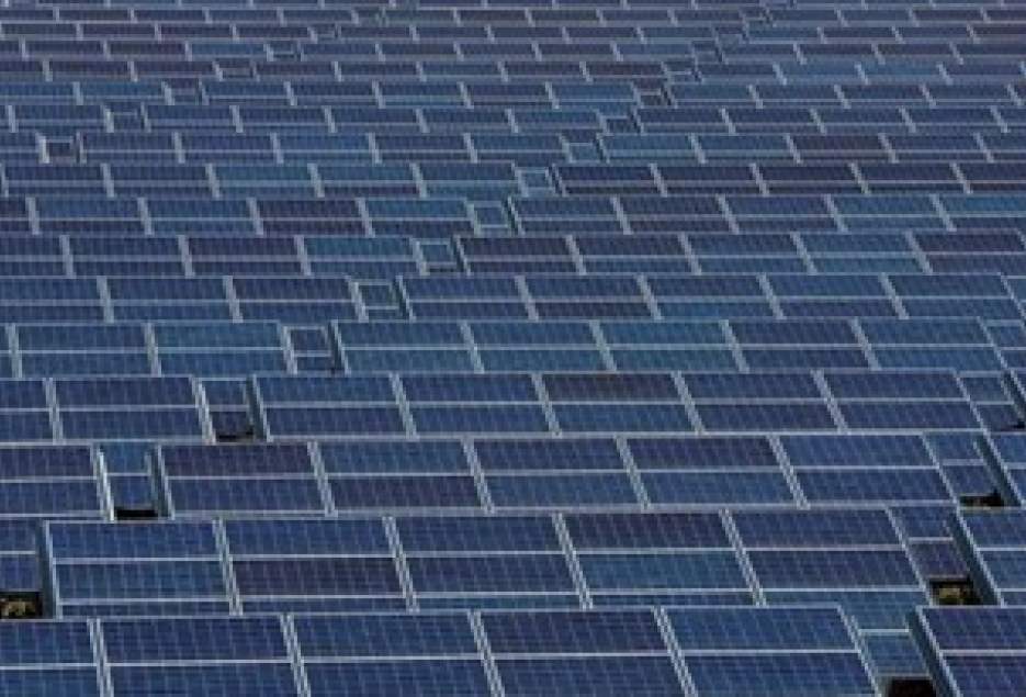 عملیات احداث نیروگاه خورشیدی 100 کیلوواتی آغاز شد