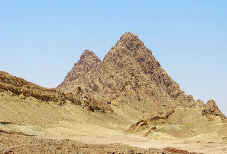 کوه دو برادران قم ثبت ملی شد
