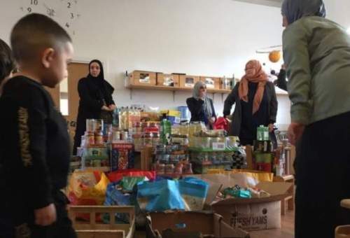 مسلمانان لیورپول در ایام کریسمس به بانک های غذا کمک رسانی کردند 