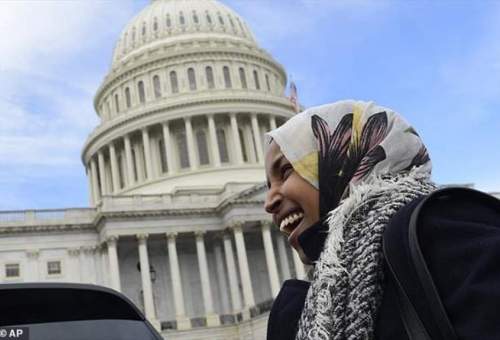 نخستین نماینده زن مسلمان آمریکا امروز با حجاب در کنگره حضور می‌یابد