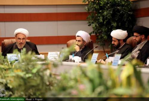 گزارشی از نشست خبری اعضای شورای علمی «طرح گفتمان علمی انقلاب اسلامی»در قم