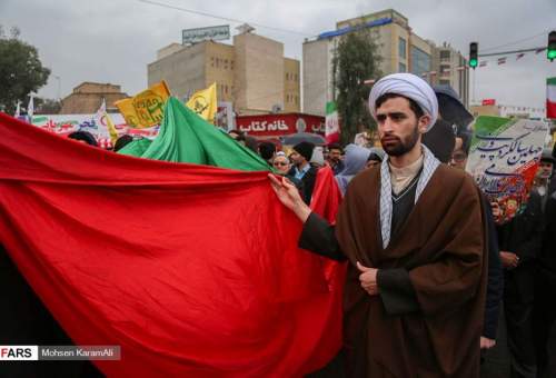گزارش تصویری: حضور پرشور مردم قم در راهپیمایی 22 بهمن