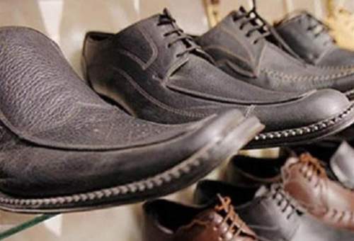 احتمال احتکار و اختفای مواد اولیه تولید کفش در قم