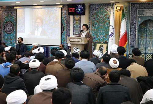 گروه‌هایی برای تبیین بیانیه گام دوم انقلاب اسلامی در حوزه تشکیل شود
