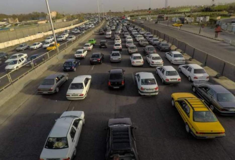 بیش از 2 میلیون دستگاه خودرو وارد استان قم شد
