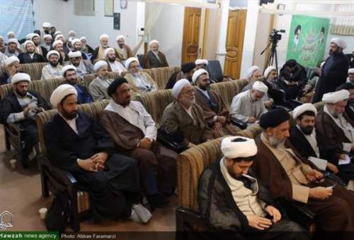 گزارشی از جلسه نمایندگان طلاب استان های سیل زده با دبیر شورای عالی حوزه