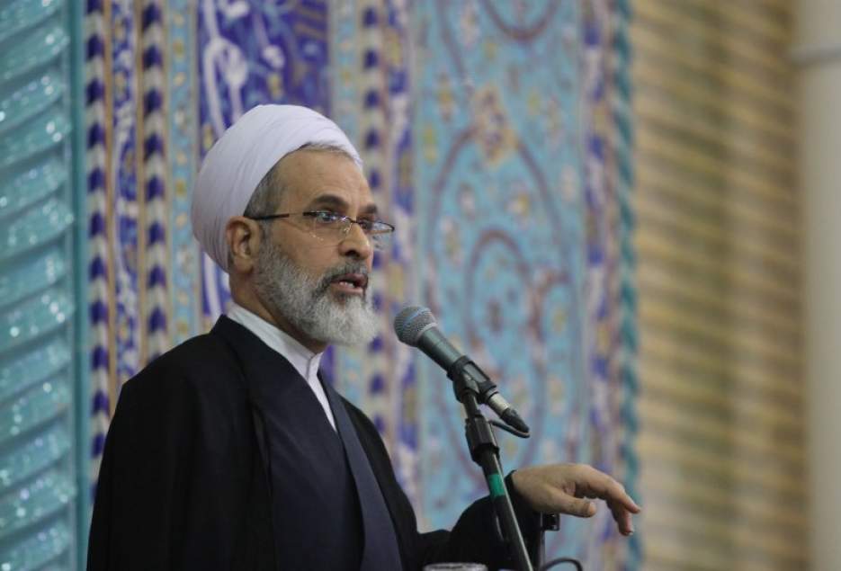 ایران اسلامی هرگز زیر بار ذلت تسلیم دربرابر آمریکا نمی رود
