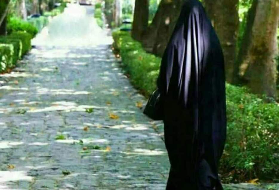 جایگاه دینی شهر قم لزوم رعایت حجاب در آن را مضاعف می کند