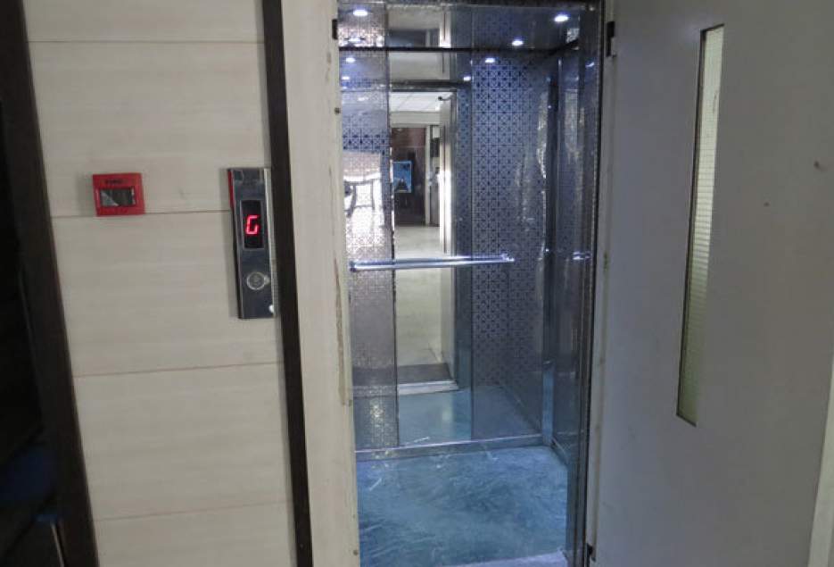 آسانسورهای اماکن عمومی و دولتی در قم بازرسی می‌شوند