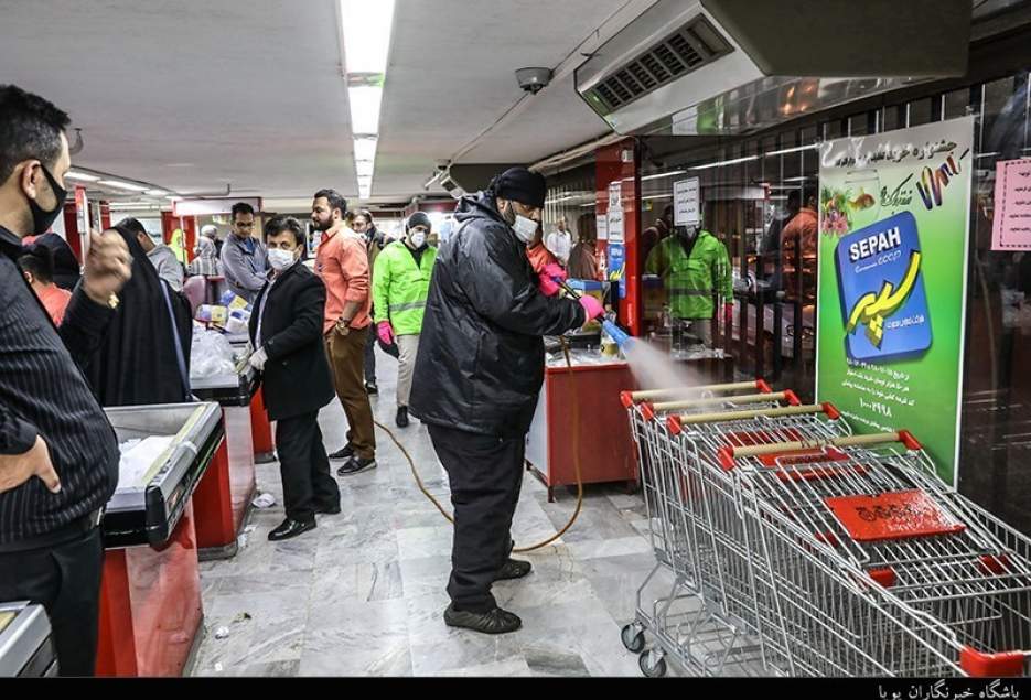 مدیرکل بحران قم؛ حضور گسترده شهروندان در فروشگاه‌ها نگران‌کننده است