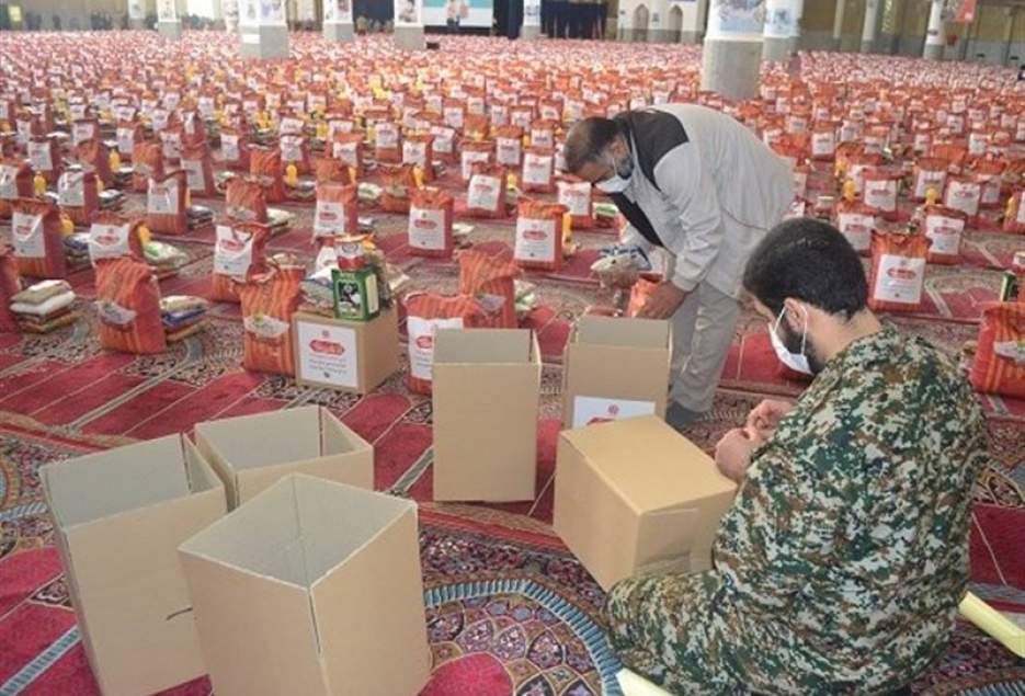 مراسم توزیع ۳۰ هزار بسته معیشتی به یاد شهید زین‌الدین و ۶۰۹۰ شهید استان قم برگزار شد