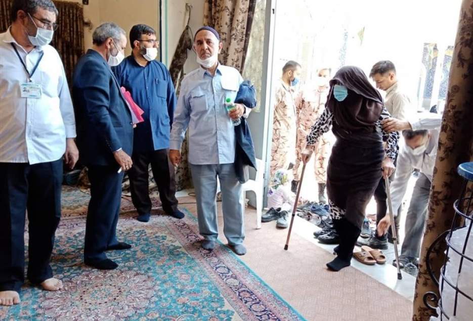 حماسه حضور مردم قم در انتخابات ۱۴۰۰ / مردم خاستگاه انقلاب امروز مهر تاییدی دوباره بر آرمان‌های انقلاب زدند