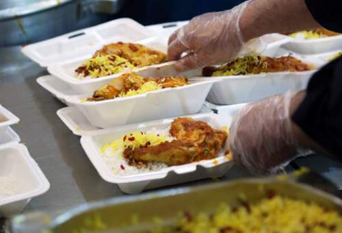 اطعام علوی در عید غدیر با غذای متبرک رضوی در قم