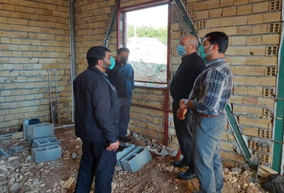 بازدید فرمانده سپاه قم از روند احداث منازل زلزله زدگان در سی سخت