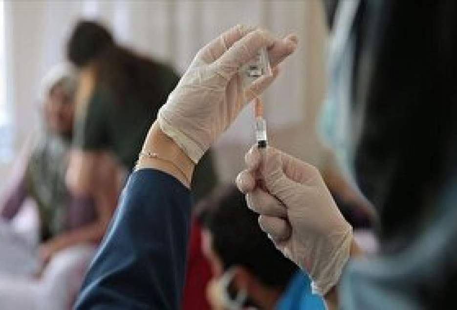 تزریق دوز سوم واکسن کرونا به بیش از ۱۲ هزار نفر از مردم قم