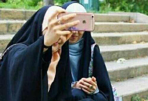 تلاش دشمن برای معرفی حجاب به‌عنوان نماد عقب افتادگی