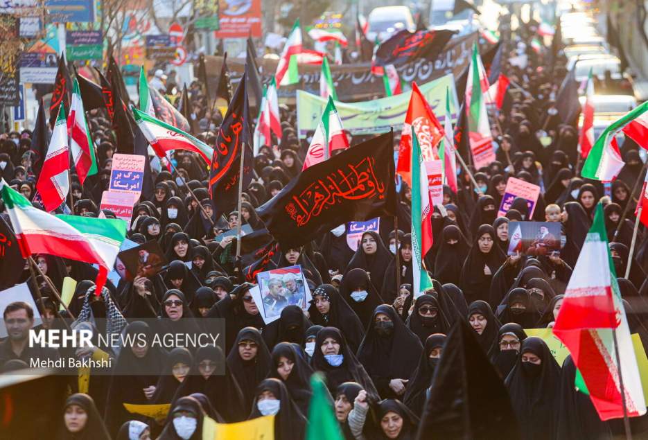 حضور گسترده بانوان خاستگاه انقلاب در دفاع از حجاب و عفاف