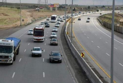 سرپرست اداره‌کل راهداری و حمل و نقل جاده‌ای قم:تلفات جاده‌ای استان قم ۵۶ درصد کاهش یافت.