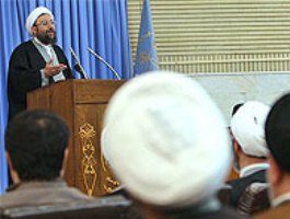 حوزه و دانشگاه بهترین‌‌های خود را به دستگاه قضا معرفی کنند