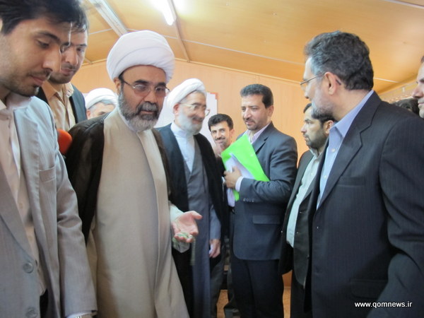 بازدید استاندار قم، حجت الاسلام و المسلمین موسی پور و وزیر فرهنگ و ارشاد اسلامی، دکتر محمد حسینی از پروژه تالار شهر قم
