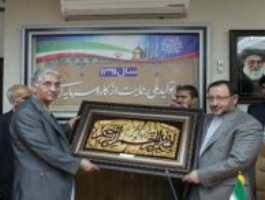 دیدار رییس مجلس سنای پاكستان با استاندار قم