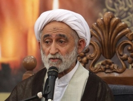 با مدرک گرایی در حوزه مخالفم