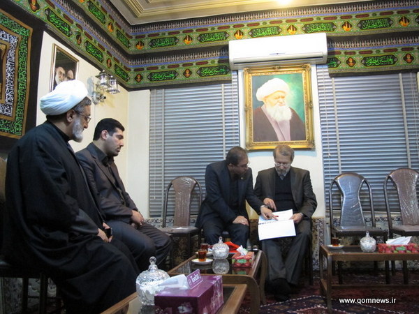 دیدار علی لاریجانی با مسولان استان قم