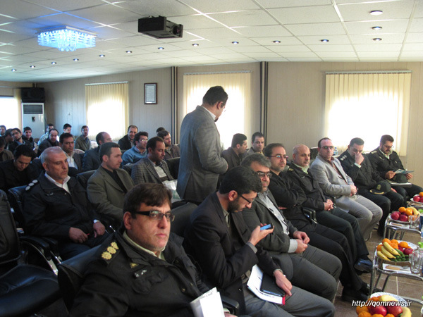 حضور شهردار، فرمانده نیروی انتظامی قم و تنی چند از اعضای شورای شهر در کارگاه پل جمهوری