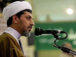 تبدیل شدن فرهنگ ایرانی اسلامی به غربی هویت باختن است